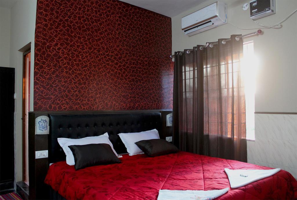 Vinodhara Guest House Махабалипурам Стая снимка
