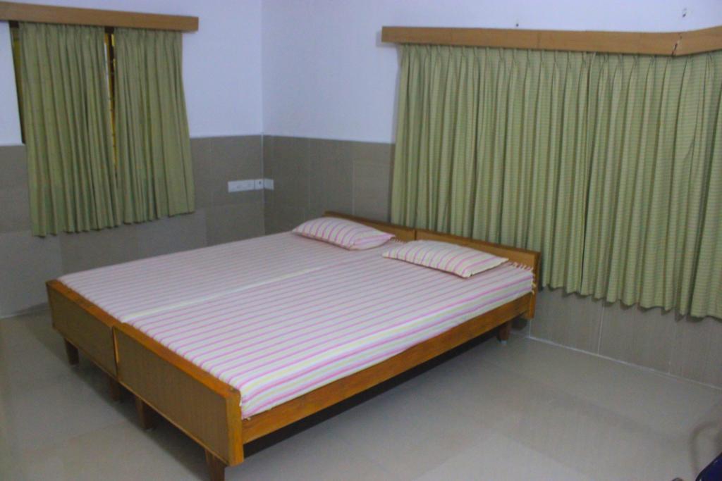 Vinodhara Guest House Махабалипурам Стая снимка