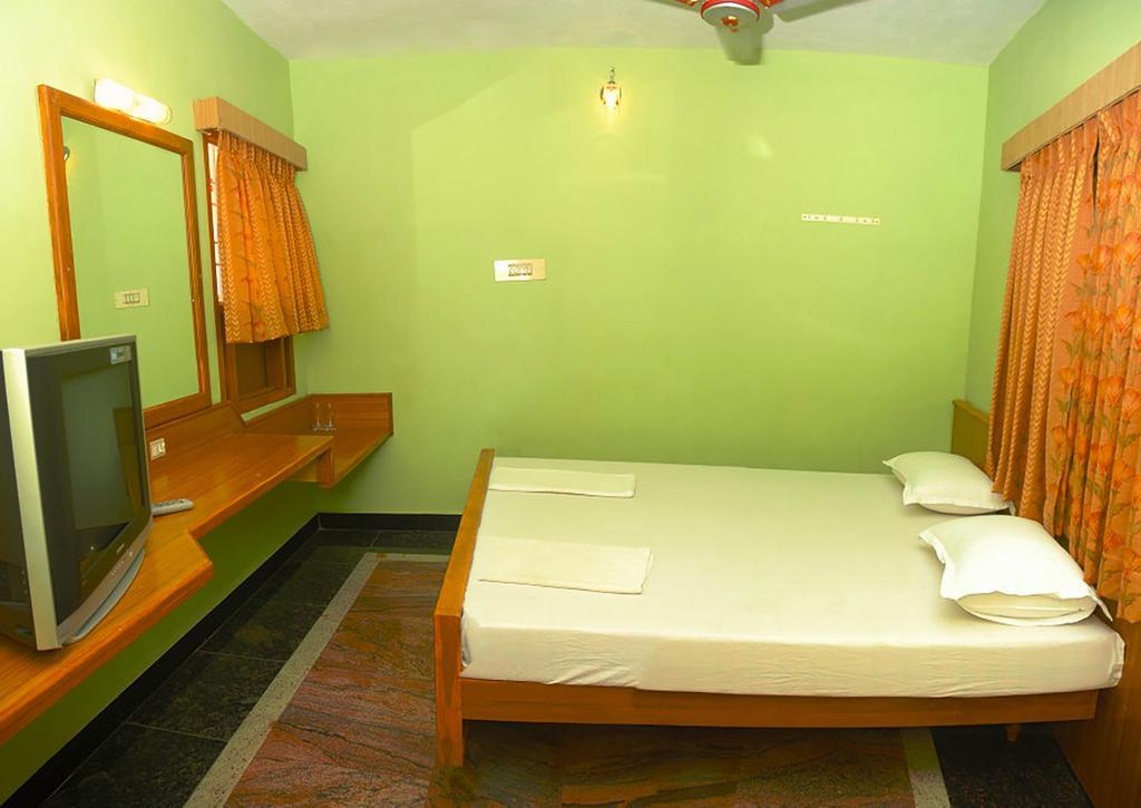 Vinodhara Guest House Махабалипурам Стая снимка